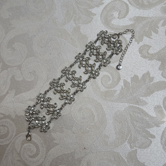VINTAGE 1970s Wide Silver Tone CRYSTAL Bracelet Floral Filigree Statement Glam - Picture 2 of 12